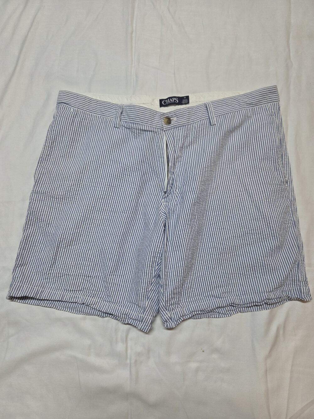 Chaps Men's Seersucker Shorts Blue And While Striped Size 40